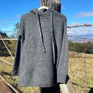 Abercrombie & Fitch gray hooded sweater pullover XS